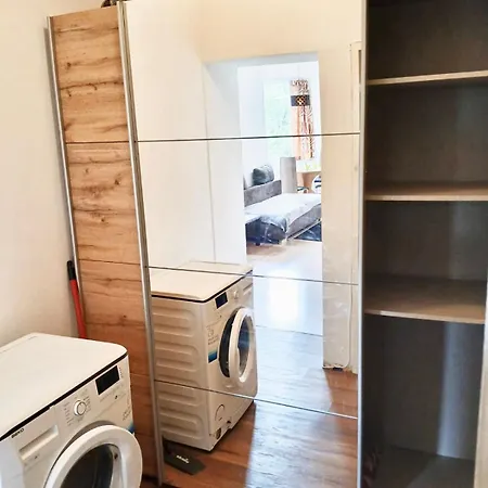 Apartment Anybody 2