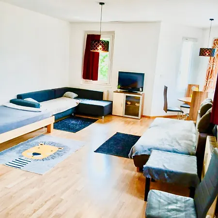 Anybody 2 Apartment